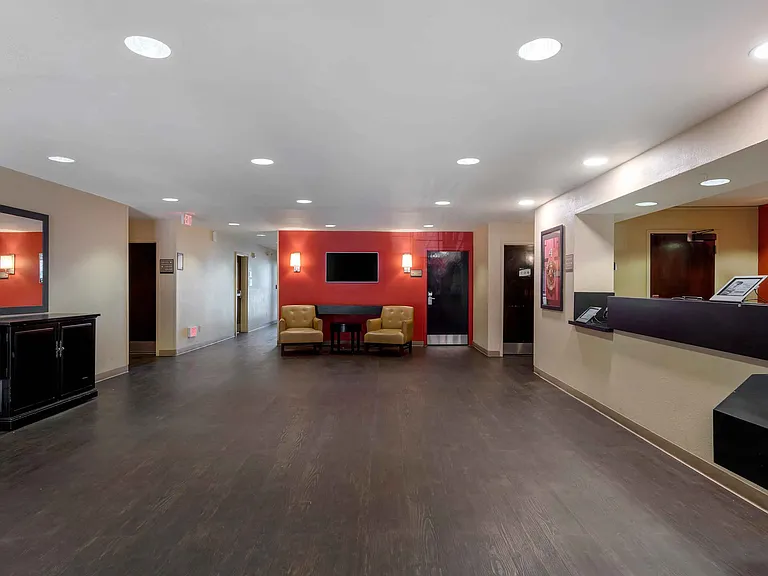 Lobby and Guest Check-in