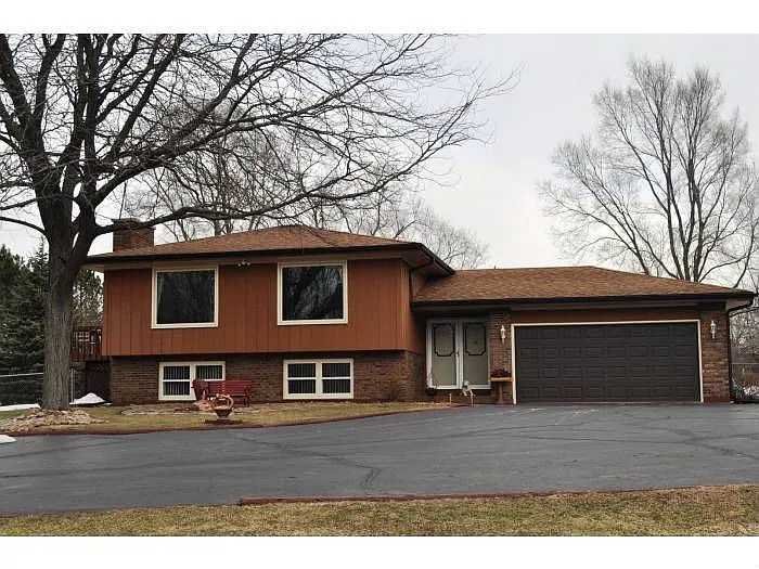 3914 Raycraft Rd photo 1