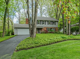 100 Carriage Stone Dr, Chagrin Falls, OH