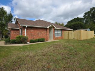 239 Willowbrook Ln, Whitehouse, TX 75791
