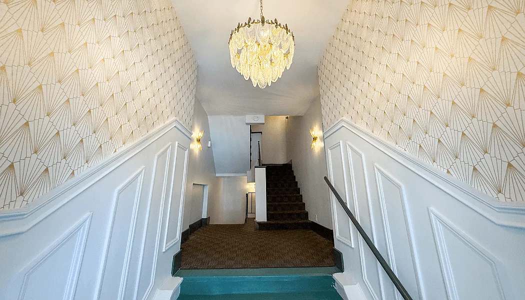 Howe and Maryland Apartments — Photo 3
