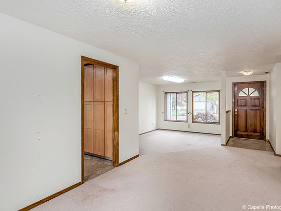2nd image of 14908 SE Sun Park Ct