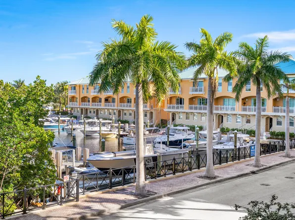 700 E Boynton Beach Boulevard #202, Boynton Beach, FL 33435