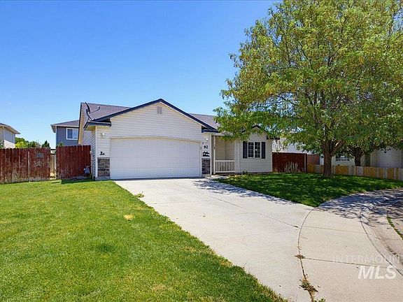 2nd image of 92 S Bancroft Way