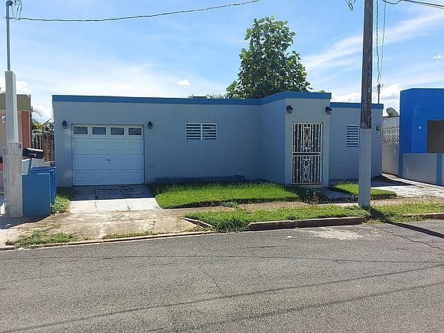2nd image of J 10 Reparto Marques Calle 8 Arecibo Pr