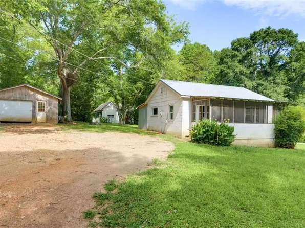 532 Cedartown Ave, Tallapoosa, GA 30176