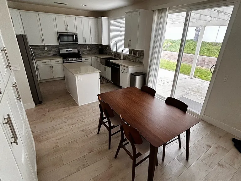 29896 Pinehurst Dr — Photo 10