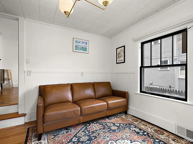 529 Hawthorn Ave — Photo 37