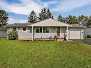 6413 Buell Dr, Lockport, NY