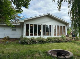 435 N Main St, Au Gres, MI 48703