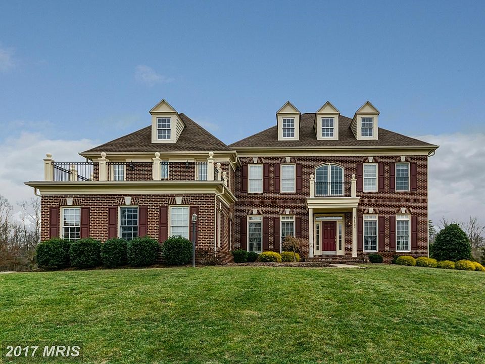 Welcome Home to 5133 Pleasant Forest Dr!