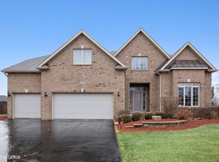 12800 S Barrow Ln, Plainfield, IL 60585