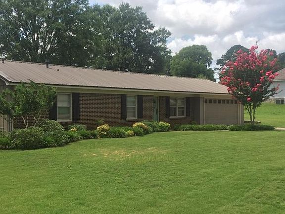 3rd image of 2518 Linda Dr