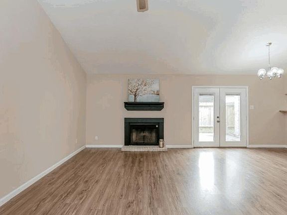 3rd image of 2146 Greenbriar Colony Dr