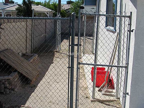 3rd image of 4727 Welter Ave