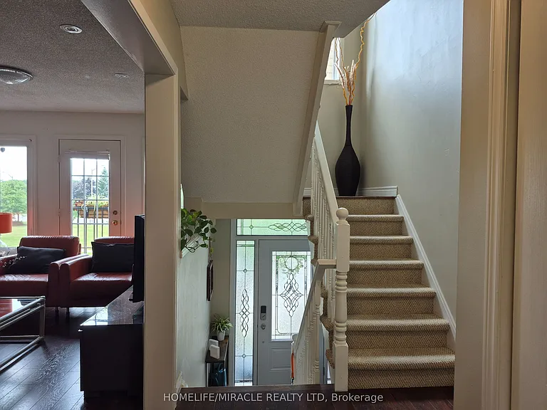 2237 Prescott Pl — Photo 17