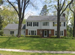 56 Walnut Cir, Basking Ridge, NJ 07920