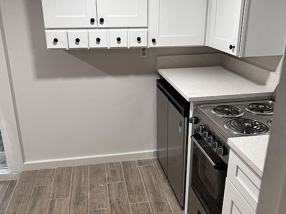 3rd image of 611 E Plymouth Ave #2