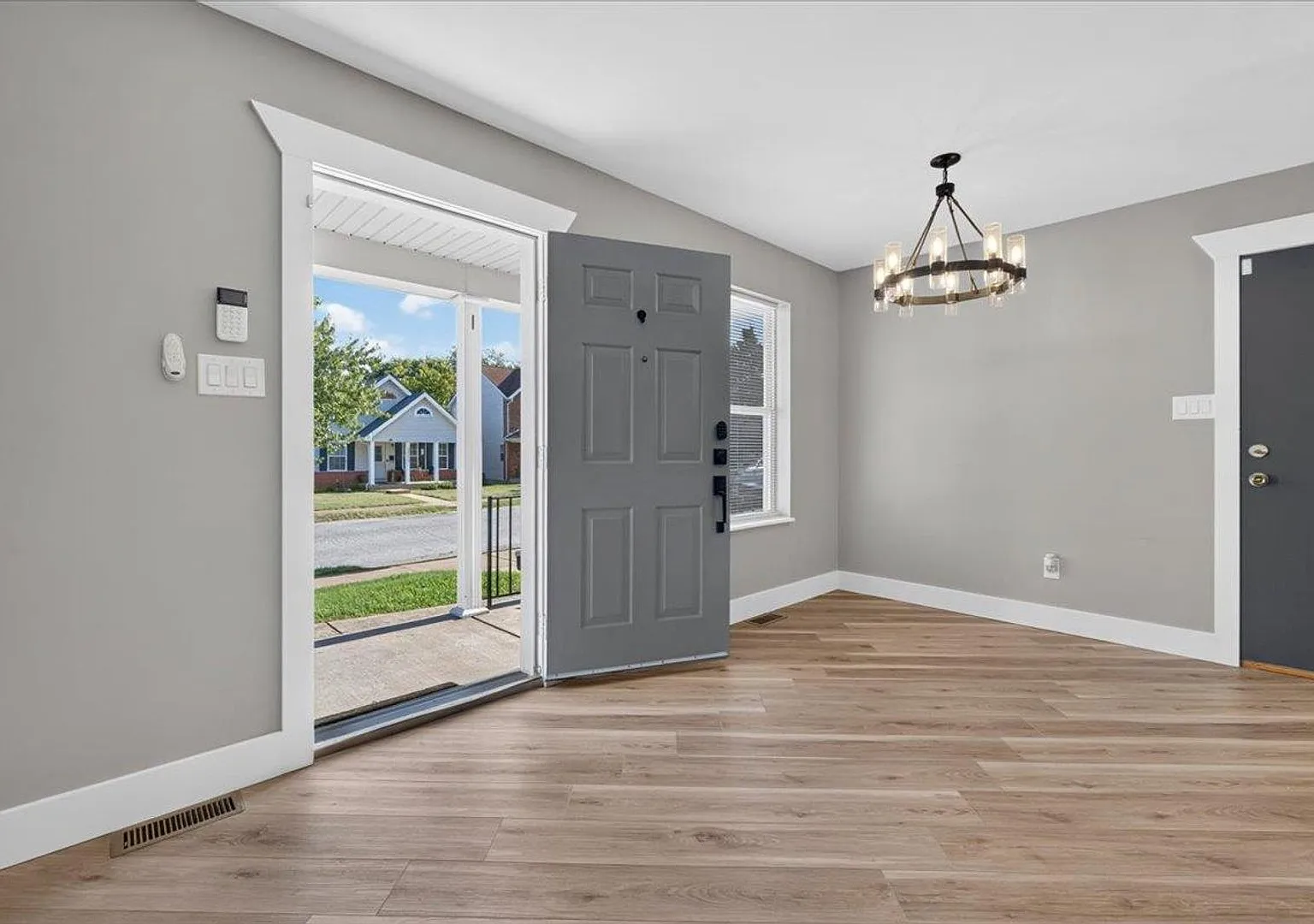 Fully Updated Home in the Gate District! — Photo 3