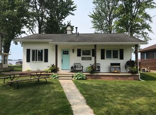 11067 E Houghton Lake Dr, Houghton Lake, MI 48629
