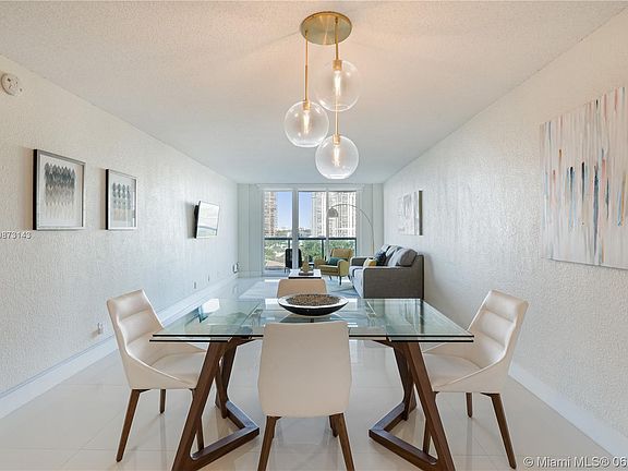 5th image of 19370 Collins Ave APT 822