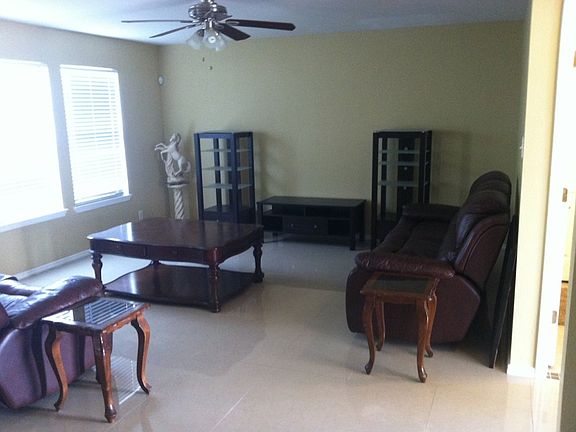 3rd image of 3303 San Fabian St