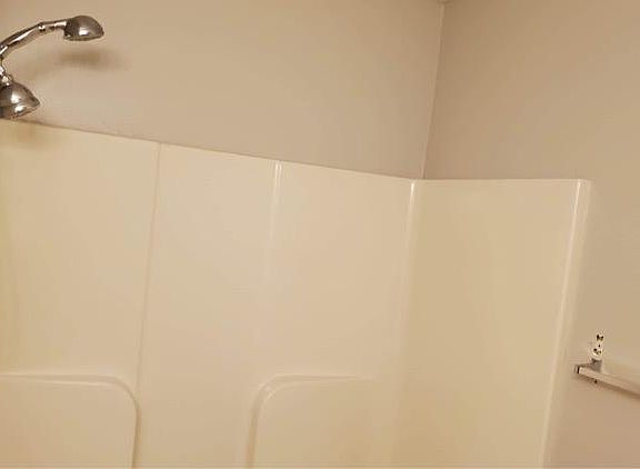 2nd image of 1825 Harbor Dr
