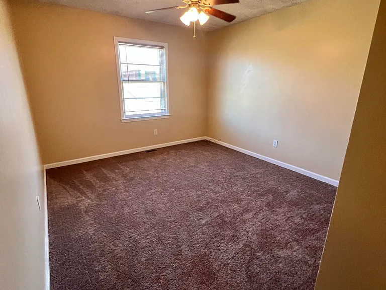 3327 Wood Valley Ct — Photo 22