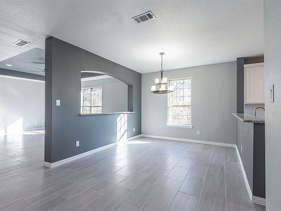 4th image of 1809 San Antonio St