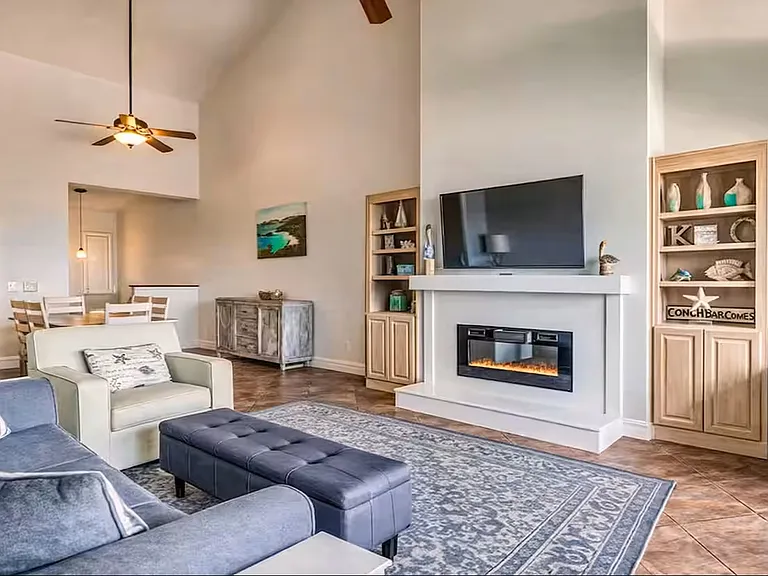 1390 Fort Pickens Rd #210 — Photo 4