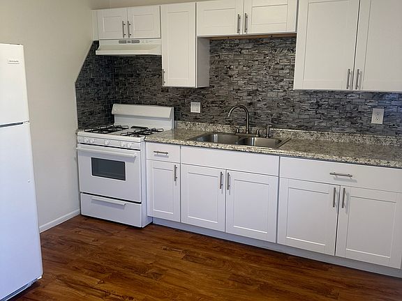 4th image of 1810 W Carol Ave #C