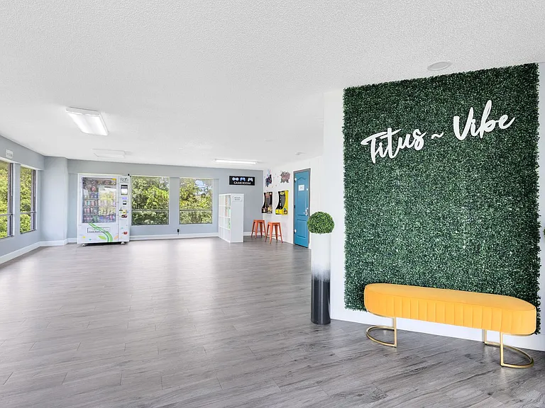 Oasis - 3165 South St. — Photo 107