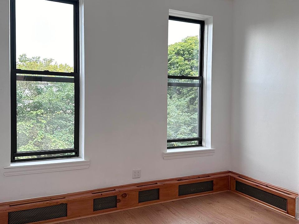 1st image of 487 Greene Ave APT 4