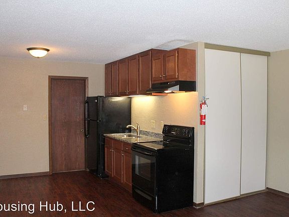 3rd image of 1566 Sloan St