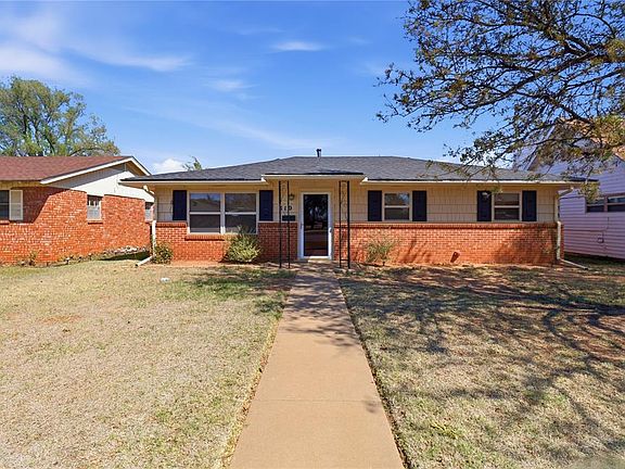 2nd image of 310 N Park Rd