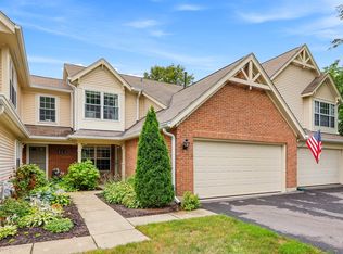 30W110 Willow Ln, Warrenville, IL 60555