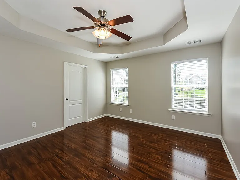 817 Sandworth Cv — Photo 10