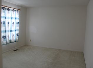 135 S Pleasant Rd, Lake Zurich, IL 60047