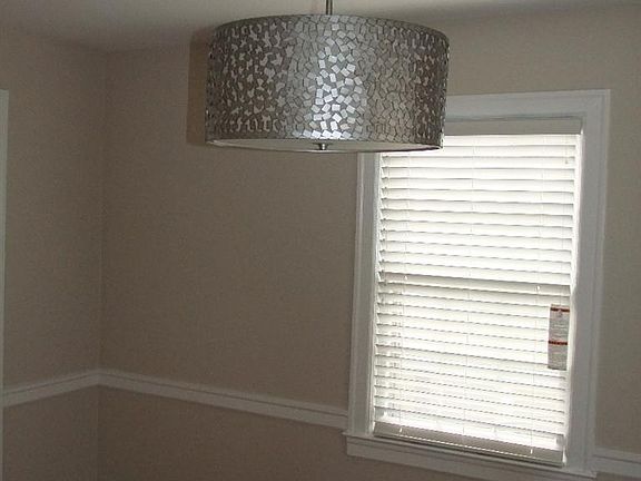 4th image of 441 Queensway Dr APT 3