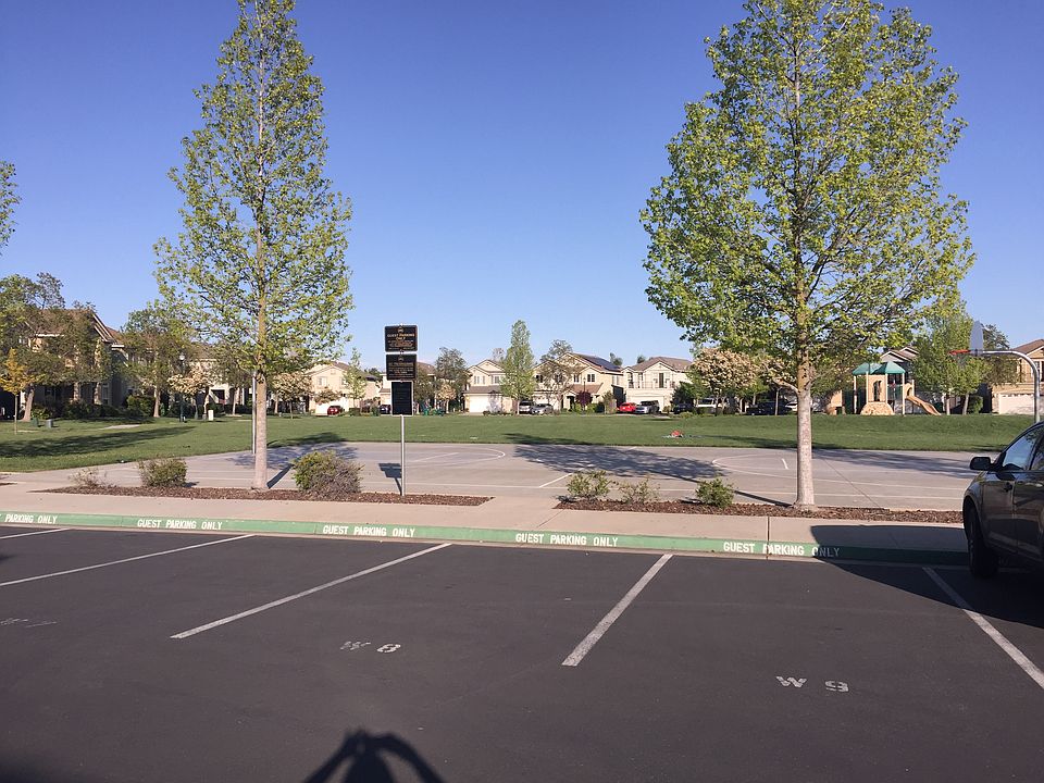 2nd image of 8045 Shay Cir