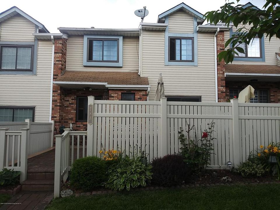 1st image of 78A McDivitt Ave