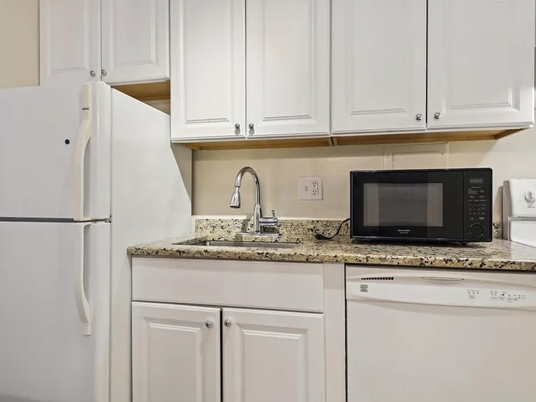 1718 P St NW #T19 — Photo 15