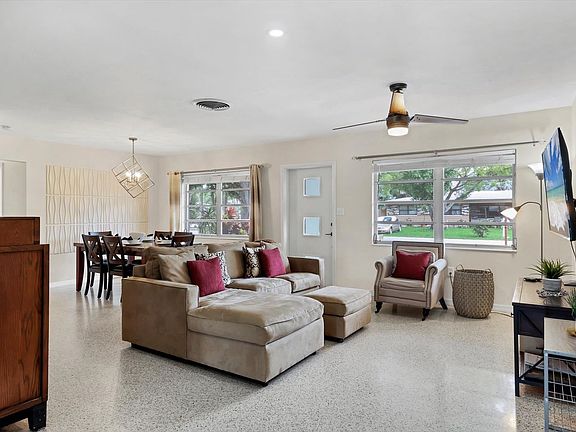 3rd image of 2532 Belvoir Blvd