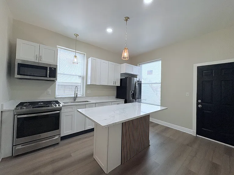 1628 N Kimball Ave #2 — Photo 2