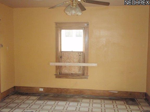 5th image of 89 N Truesdale Ave
