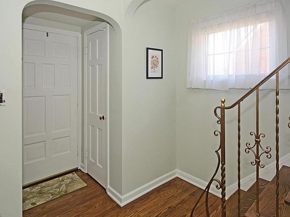 2nd image of 14021 Clairview Ave