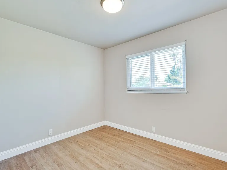 3000 Santa Maria Ave — Photo 10