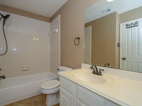 5th image of 3706 Bailey Ln