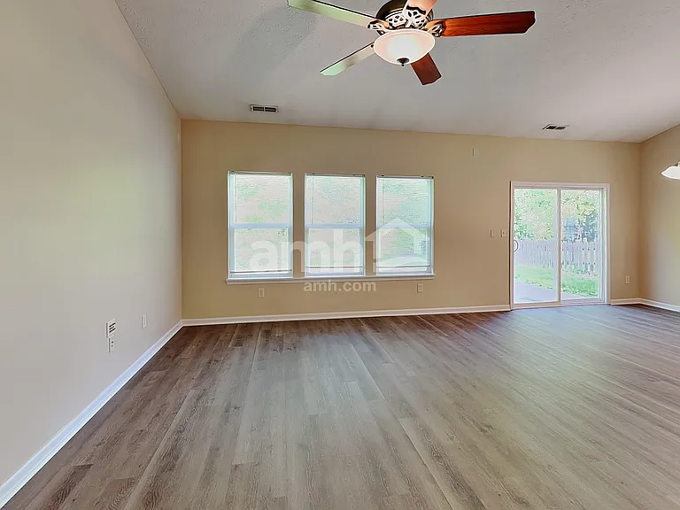 7103 Morello Ln — Photo 6