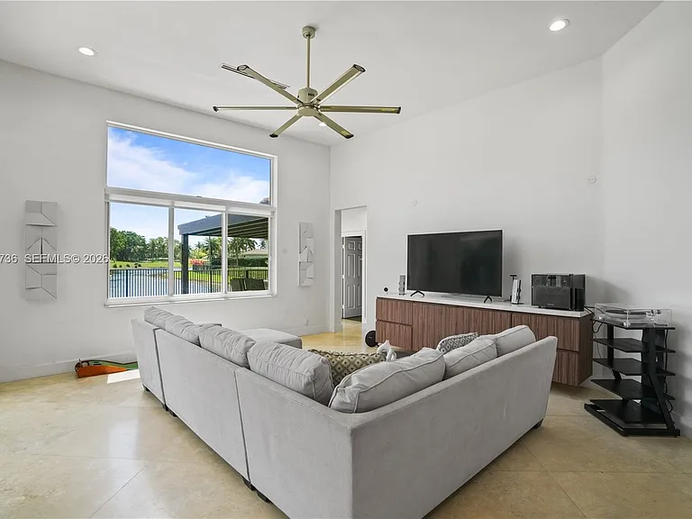 2569 Eagle Run Ln — Photo 17